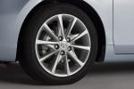 Toyota Prius V 2011 года